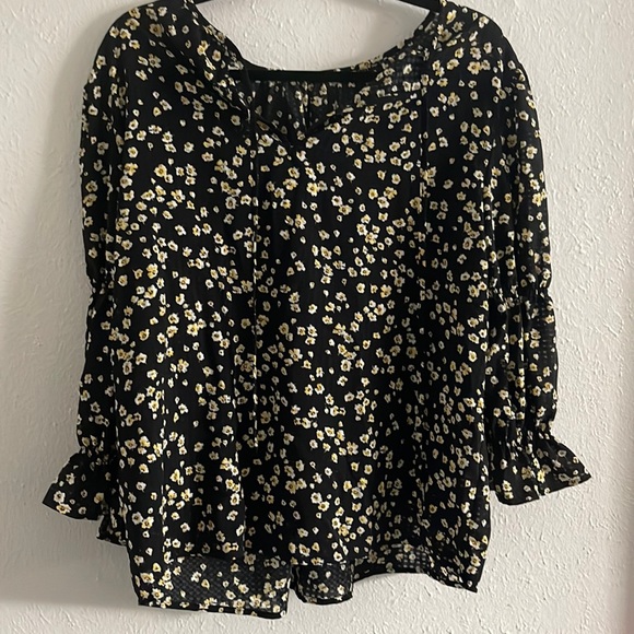 Who What Wear Tops - Black floral top